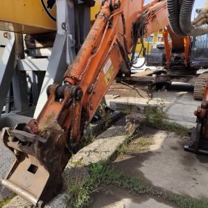 foto 26t koparka bez lyzki Hitachi ZX250