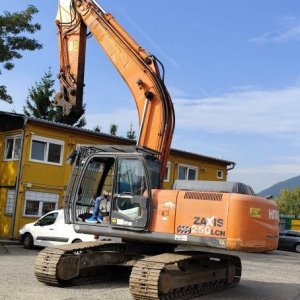 foto 26t koparka bez lyzki Hitachi ZX250