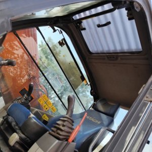 foto 26t koparka bez lyzki Hitachi ZX250