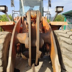 foto 18.3t ladowarka 3m3 hardox Hitachi ZW220