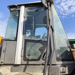 foto 18.3t ladowarka 3m3 hardox Hitachi ZW220