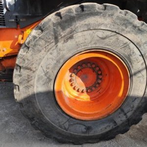 foto 18.3t ladowarka 3m3 hardox Hitachi ZW220