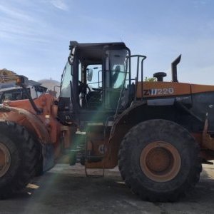 foto 18.3t ladowarka 3m3 hardox Hitachi ZW220