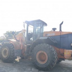 foto 18.3t ladowarka 3m3 hardox Hitachi ZW220