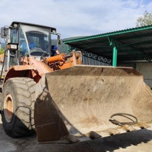 foto 18.3t ladowarka 3m3 hardox Hitachi ZW220