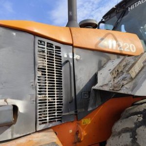 foto 18.3t ladowarka 3m3 hardox Hitachi ZW220